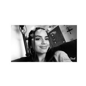 Meet your Posher, Anahi